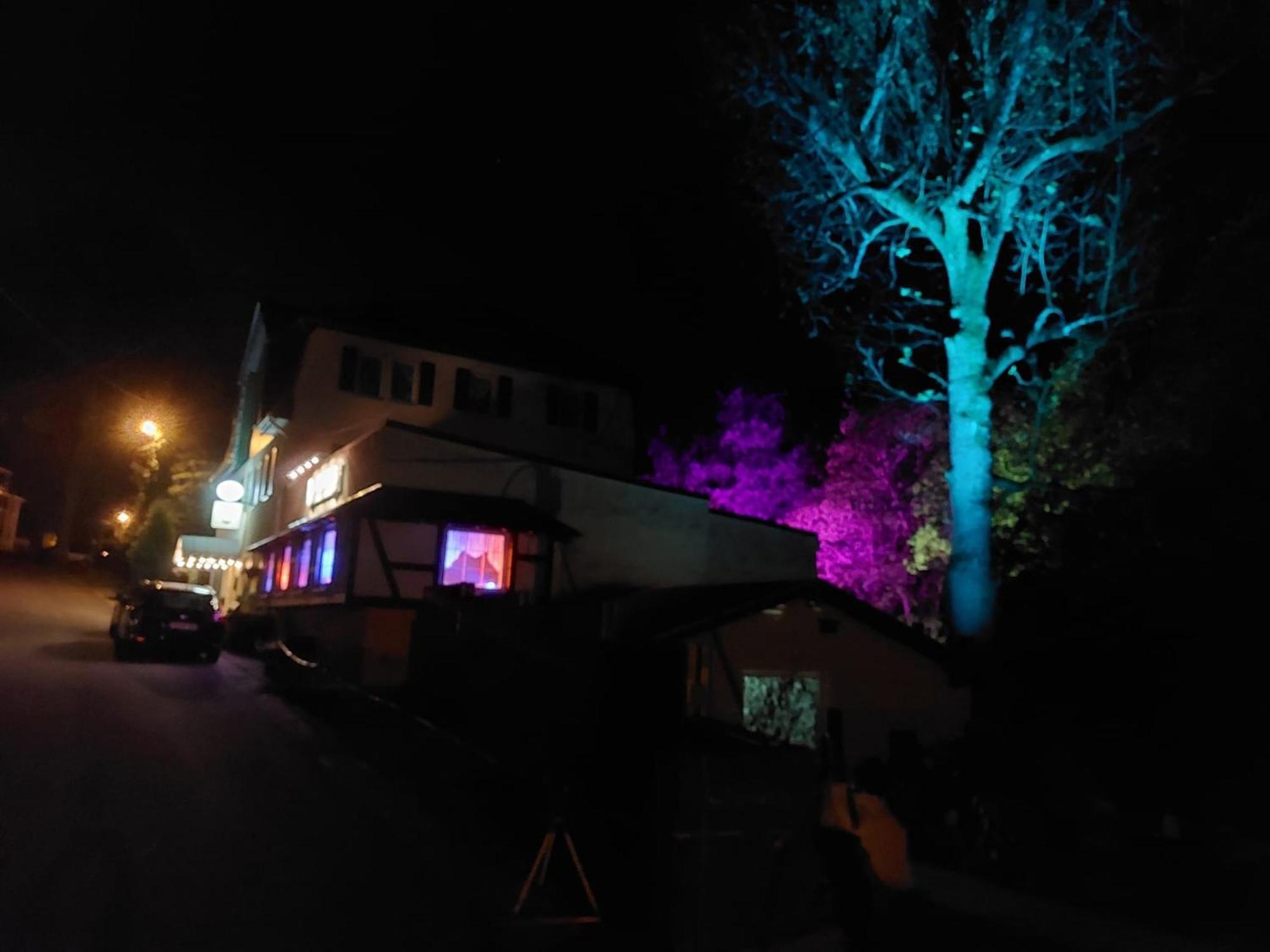 Zur Edlen Krone Neuhausen  Luaran gambar